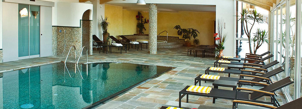 Hotel Alpenfrieden Maranza Exterior photo